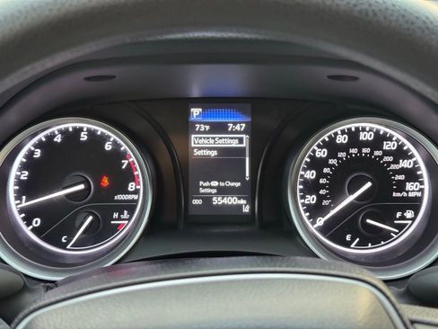 Used 2021 Toyota Camry LE image 28