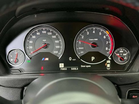 Used 2018 BMW M3 RWD image 18