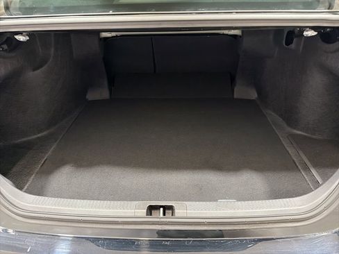 Used 2025 Toyota Camry SE image 17