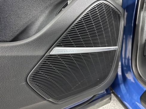 Used 2024 Audi SQ8 Premium Plus AWD/4WD image 42