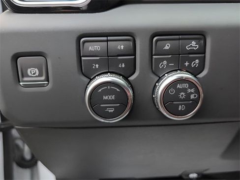 Used 2024 GMC Sierra 3500 Denali Ultimate image 12