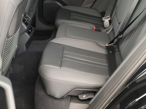 New 2025 Audi Q5 Premium image 27