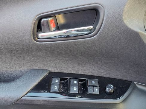 Used 2017 Toyota Prius Four Touring w/ Protection Package image 9