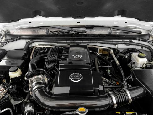 Used 2018 Nissan Frontier SV w/ Value Truck Package image 40