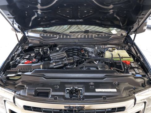 Used 2022 Ford F350 Lariat w/ Lariat Value Package AWD/4WD image 19