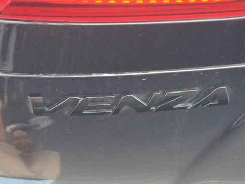 Used 2023 Toyota Venza Nightshade AWD/4WD image 17
