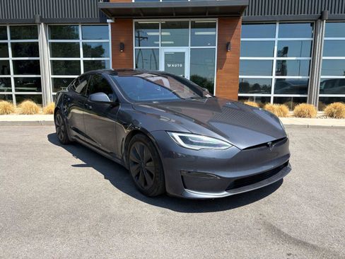 Used 2022 Tesla Model S Plaid AWD/4WD image 2