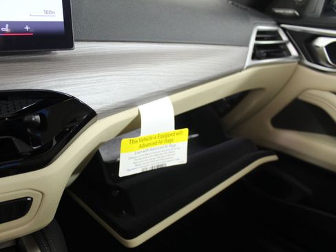 Used 2026 BMW 430i Coupe w/ M Sport Package image 28