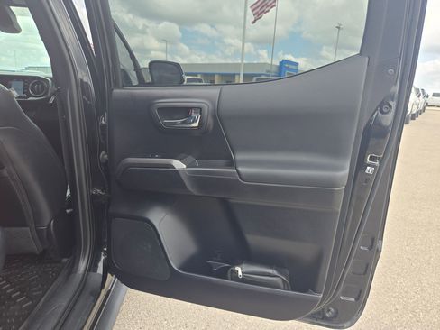Used 2020 Toyota Tacoma TRD Pro image 23