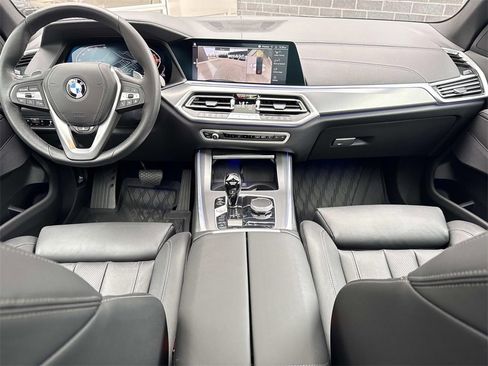 Used 2022 BMW X5 xDrive40i w/ Premium Package image 16