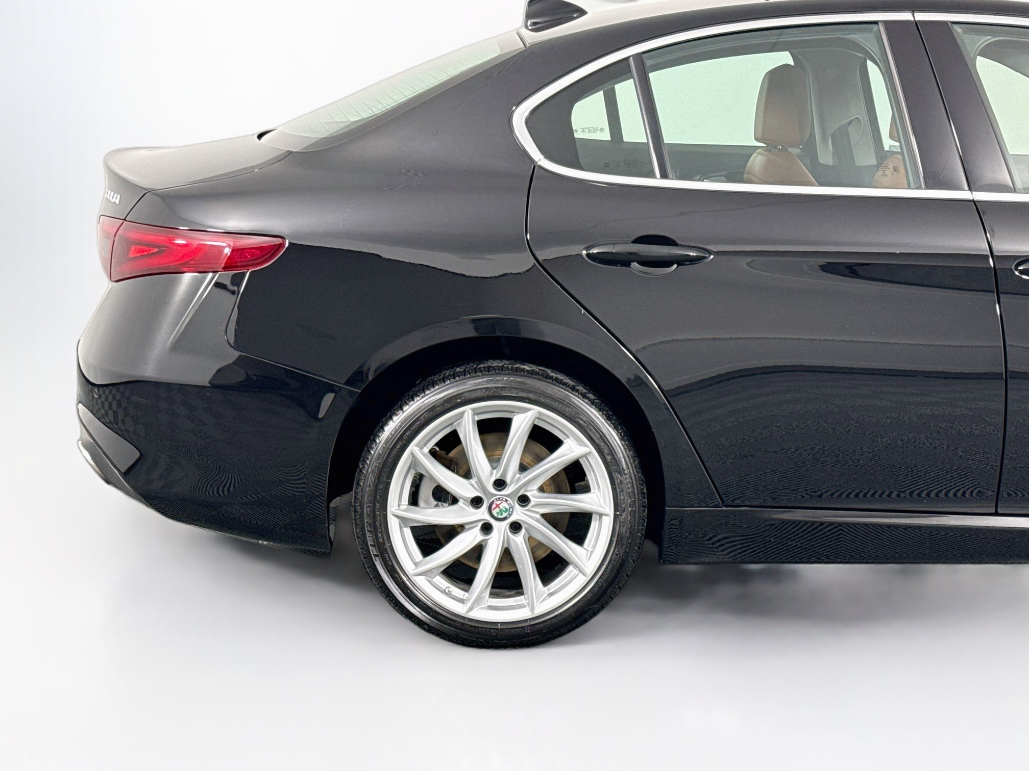 Used 2020 Alfa Romeo Giulia AWD w/ Cold Weather Package image 44