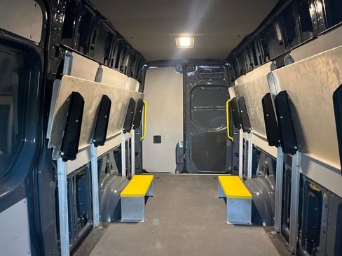 Used 2019 Mercedes-Benz Sprinter 170 image 14