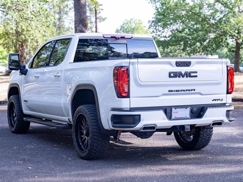 Used 2020 GMC Sierra 1500 AT4 w/ AT4 Premium Package AWD/4WD image 3