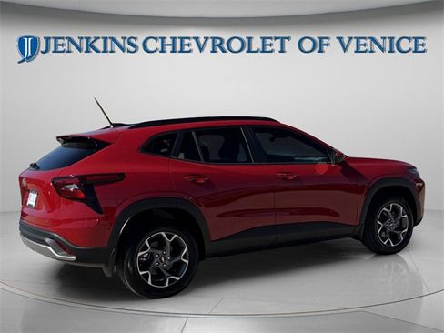 New 2026 Chevrolet Trax LT w/ Driver Confidence Package image 7