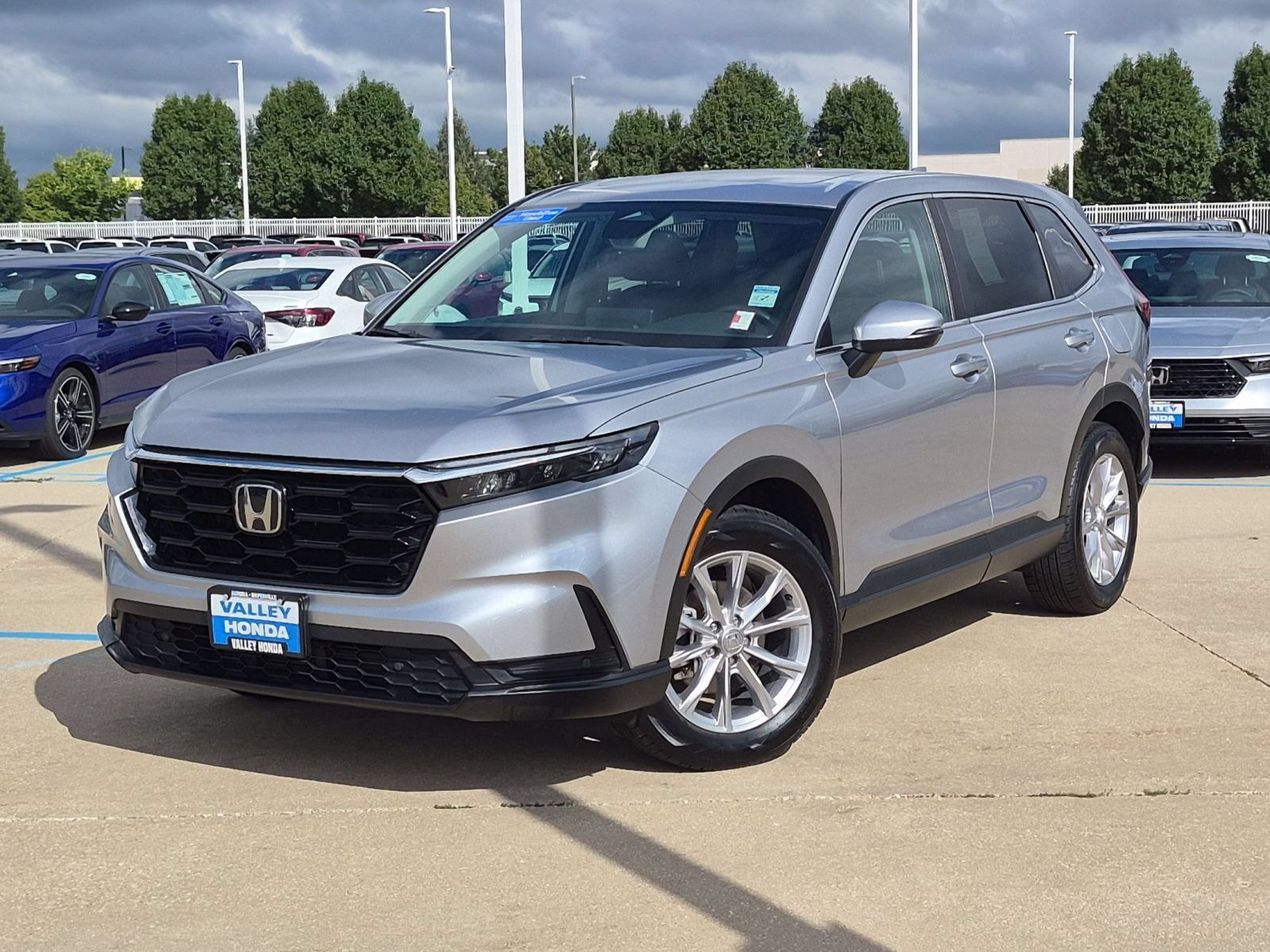 Used 2023 Honda CR-V EX-L image 2