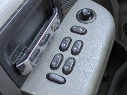 Used 2004 Ford F150 FX4 image 19