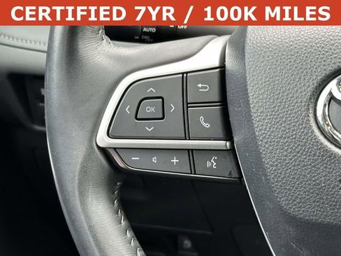 Used 2023 Toyota Highlander XLE FWD image 25