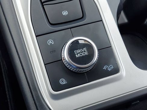 Certified 2024 Ford Explorer XLT AWD/4WD image 32