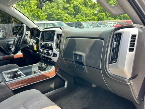 Used 2017 GMC Sierra 1500 SLE w/ SLE Value Package RWD image 9