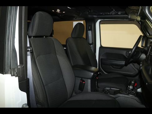 Used 2022 Jeep Wrangler Sport S image 25