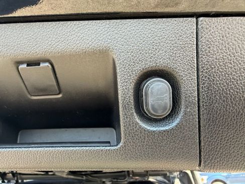 Used 2019 GMC Yukon SLT w/ Open Road Package image 38