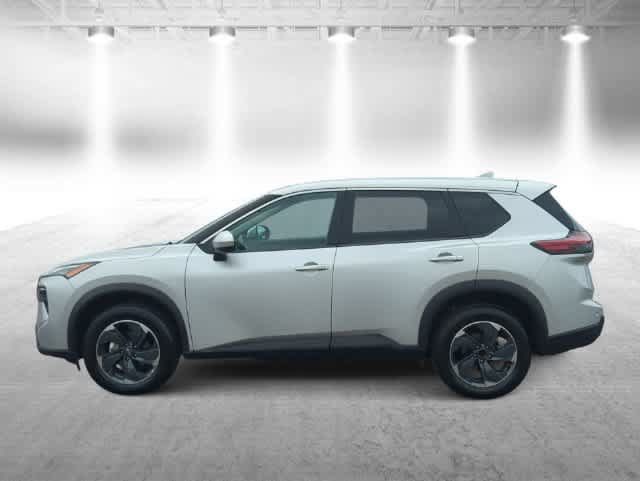 Used 2025 Nissan Rogue SV FWD image 5