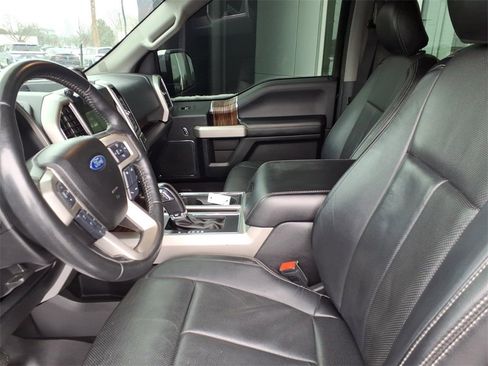 Used 2018 Ford F150 Lariat image 13