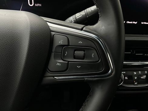 Used 2025 Buick Envista Sport Touring image 34