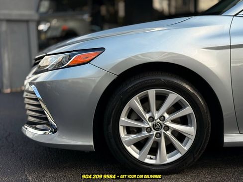 Used 2022 Toyota Camry LE FWD image 14