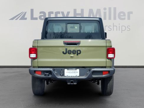 New 2026 Jeep Gladiator Sport AWD/4WD image 5