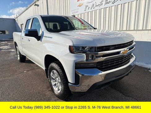 Used 2021 Chevrolet Silverado 1500 LT w/ Remote Start Package image 4
