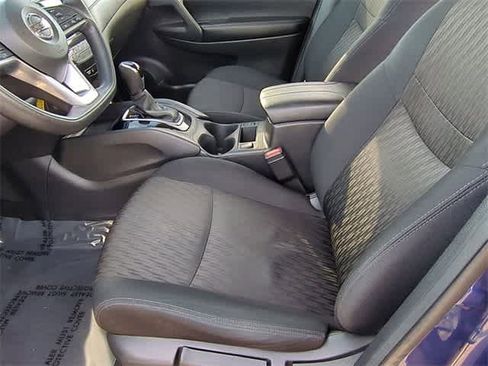Used 2019 Nissan Rogue image 16