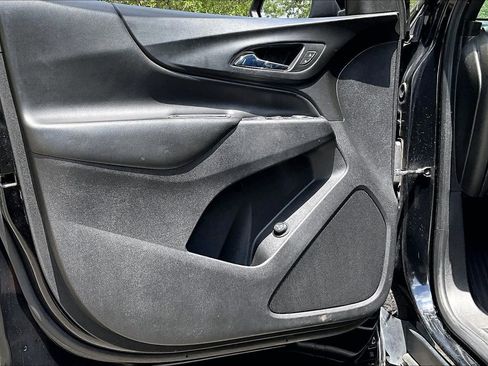 Used 2019 Chevrolet Equinox LT FWD image 17