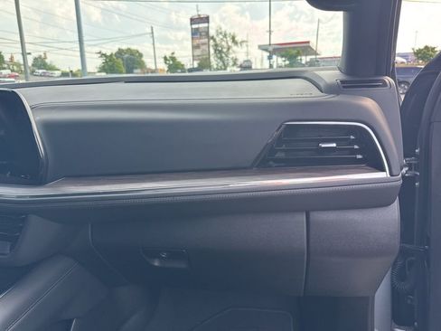 Used 2025 Chevrolet Tahoe LT AWD/4WD image 18