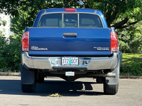 Used 2006 Toyota Tacoma PreRunner RWD image 7