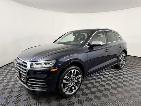 Used 2020 Audi SQ5 Premium w/ Convenience Package image 2