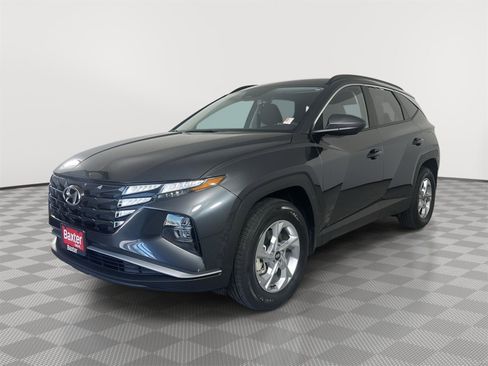 Used 2024 Hyundai Tucson SEL AWD/4WD image 3