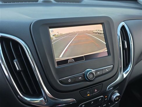 Used 2022 Chevrolet Equinox LT image 21