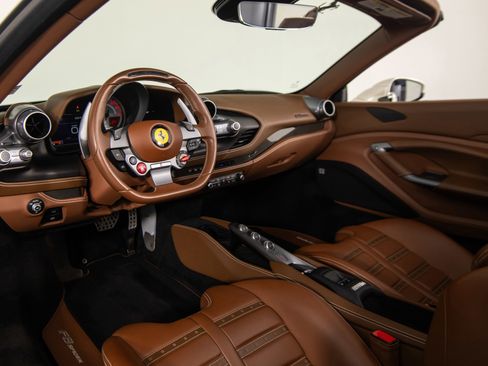 Certified 2022 Ferrari F8 Tributo RWD image 40