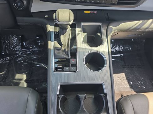 Certified 2025 Toyota Sienna XLE w/ XLE Plus Package AWD/4WD image 17