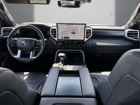 Used 2025 Toyota Tundra Platinum AWD/4WD image 17