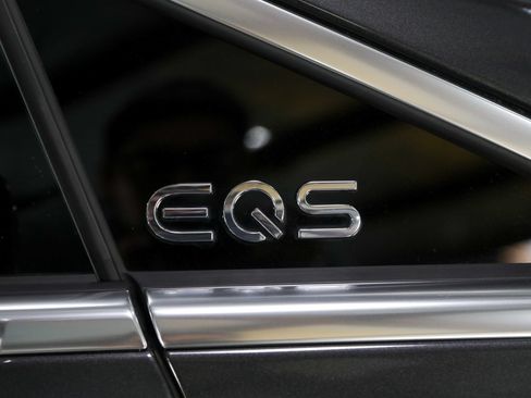 Used 2023 Mercedes-Benz EQS AMG 4MATIC w/ Trim Level Package image 16
