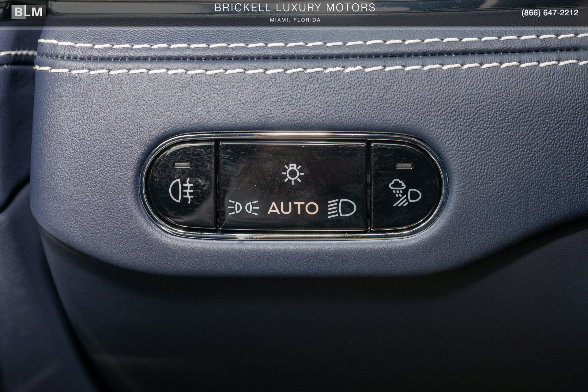 Used 2024 Bentley Flying Spur V8 AWD/4WD image 38