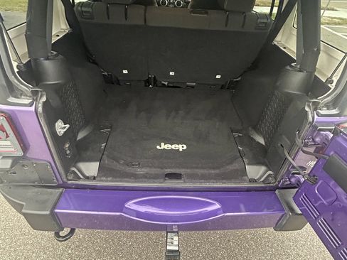 Used 2017 Jeep Wrangler Unlimited Sahara AWD/4WD image 20