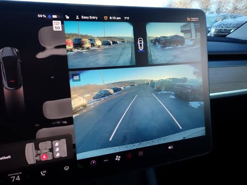 Used 2024 Tesla Model Y Long Range image 11