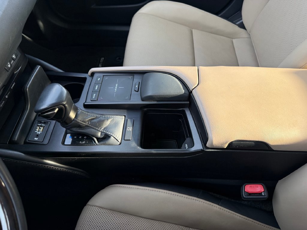 Used 2020 Lexus ES 350 w/ Premium Package FWD image 17
