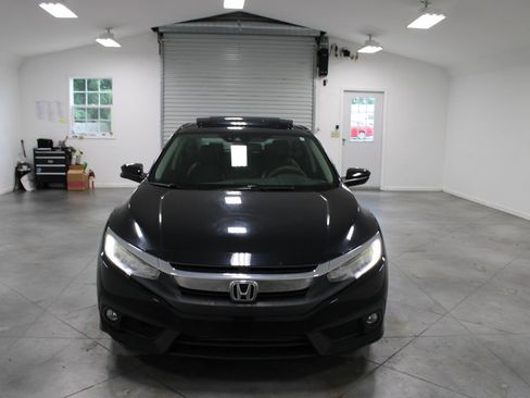 Used 2016 Honda Civic Touring image 3