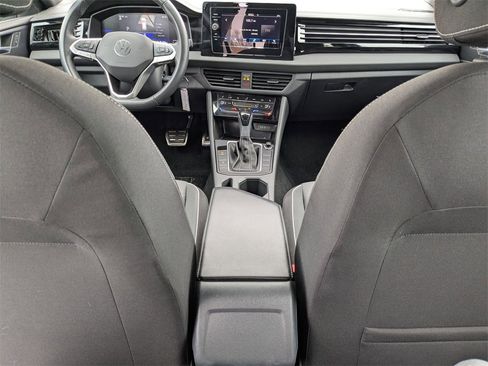 Used 2025 Volkswagen Jetta Sport image 29