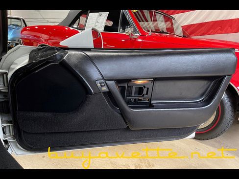 Used 1991 Chevrolet Corvette ZR1 image 23