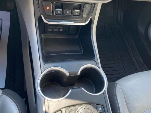 Used 2019 GMC Terrain SLT w/ Preferred Package image 19